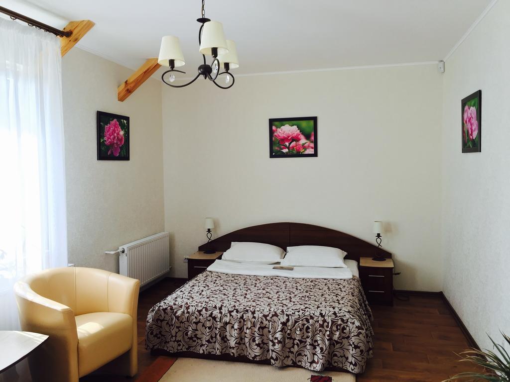 Complimente Guest House Charkov Kamer foto