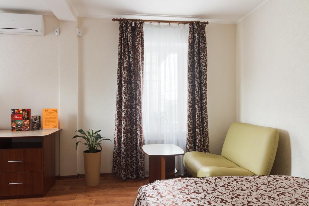 Complimente Guest House Charkov Buitenkant foto